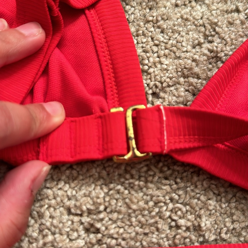 Red Bikini - Picture 4 of 4